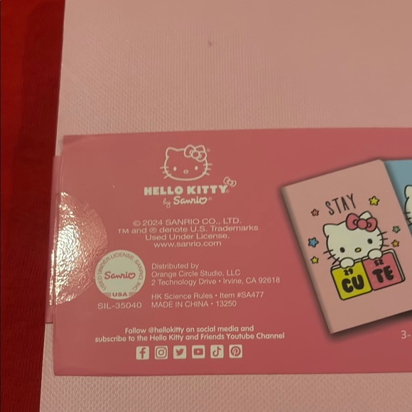 Hello Kitty Notebook Trio - Picture 4 of 6